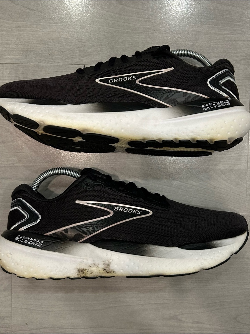 Brooks Glycerin 21 Womens Size 11 Black White Athletic Running Shoes 1204081B090